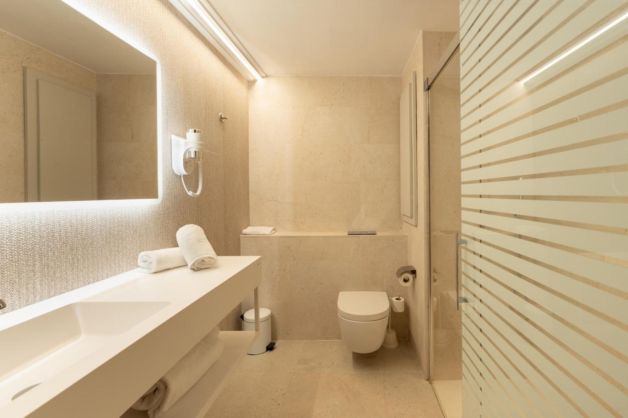 Double or Twin Room with Balcony,1669815031:JPEG